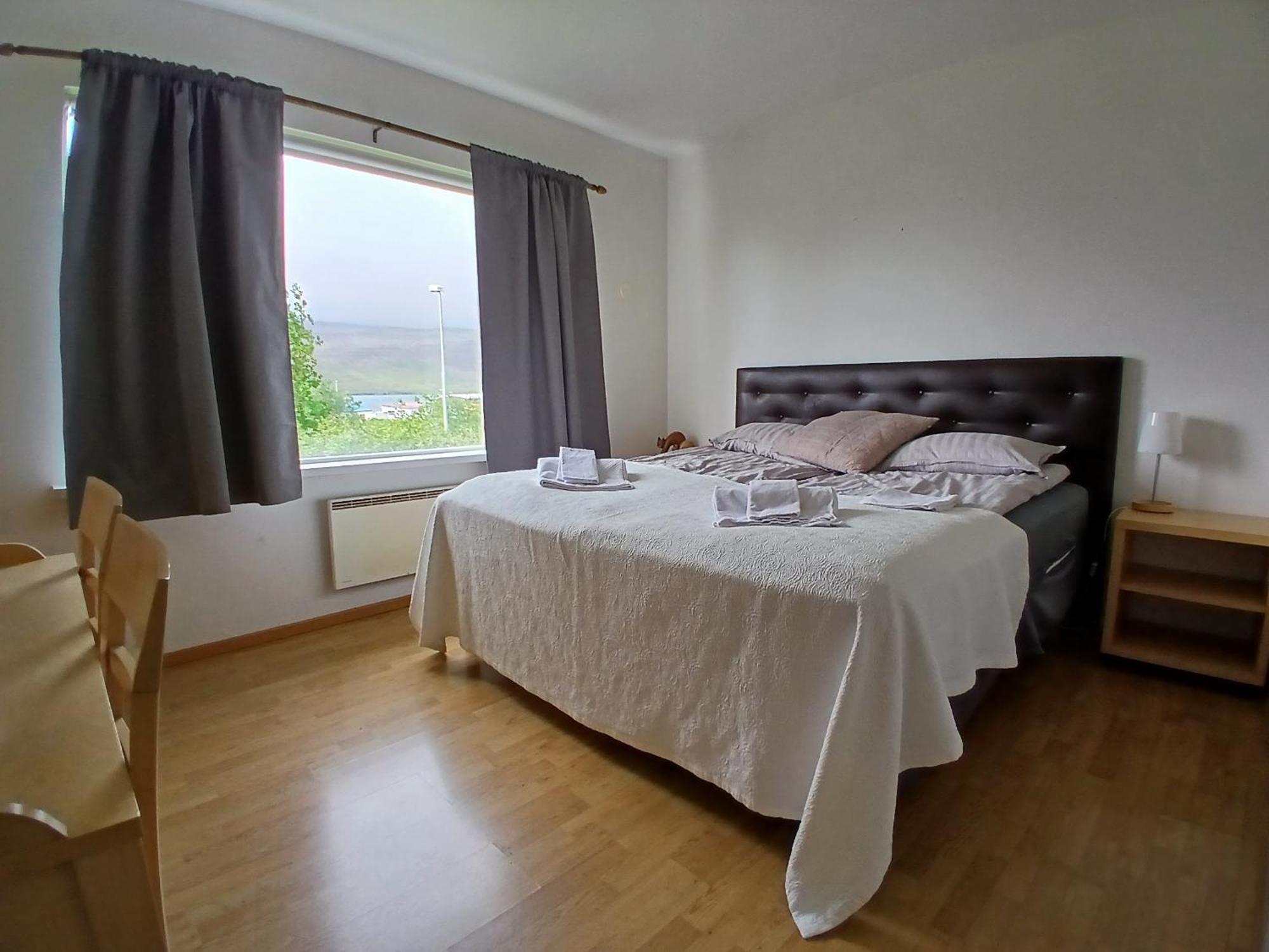 Guesthouse Talknafjoerthur Ngoại thất bức ảnh