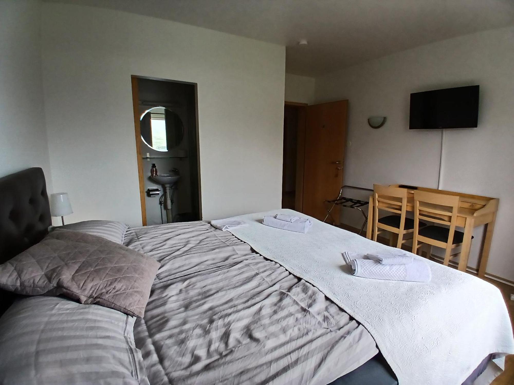 Guesthouse Talknafjoerthur Ngoại thất bức ảnh