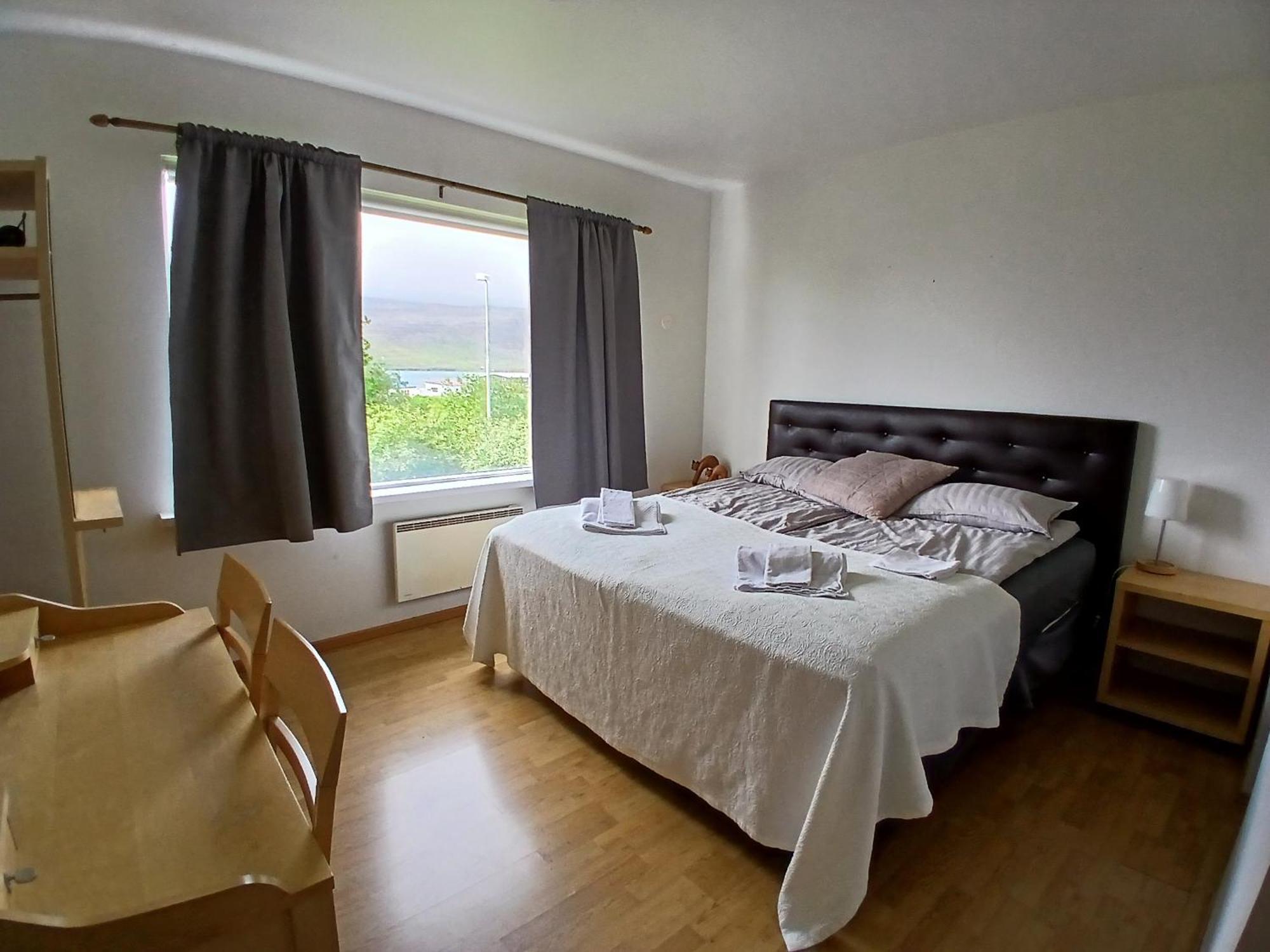 Guesthouse Talknafjoerthur Ngoại thất bức ảnh